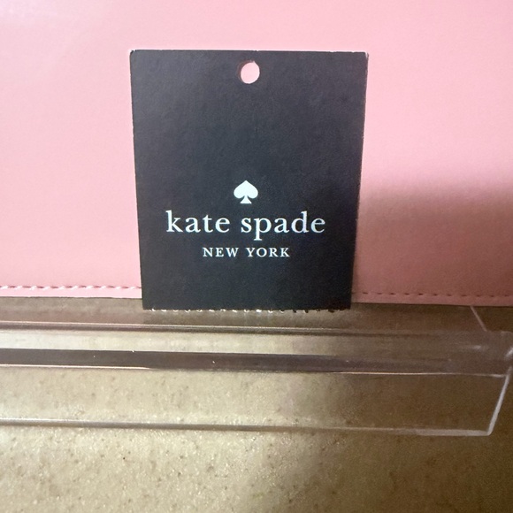 Kate Spade Lucy Medium L-Shaped Blush Pink Patent Wristlet Clutch in Tea Rose - Picture 5 of 7